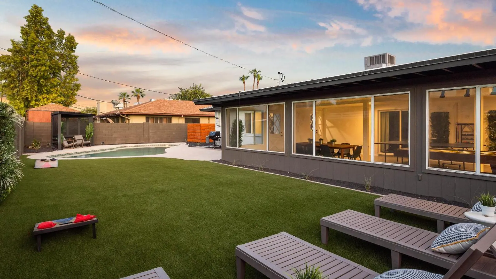 Mid-Century Modern Scottsdale Home W Heated Pool Vakantiehuis